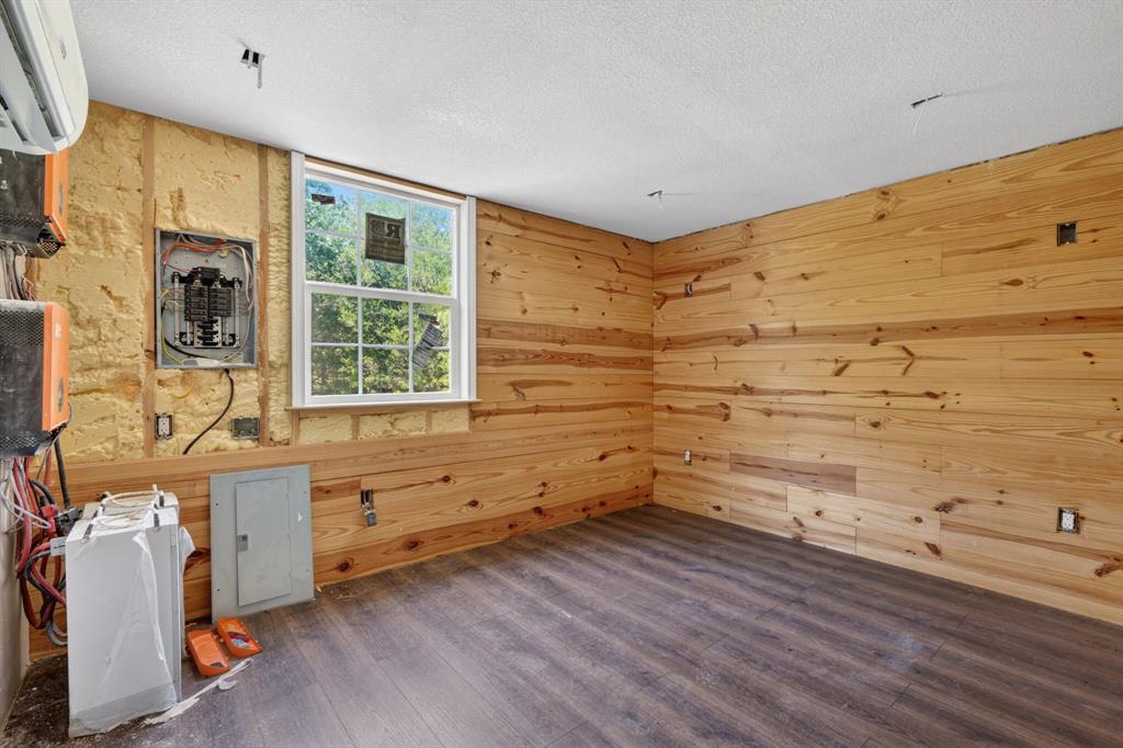 1066 High Point Drive Property Photo 8