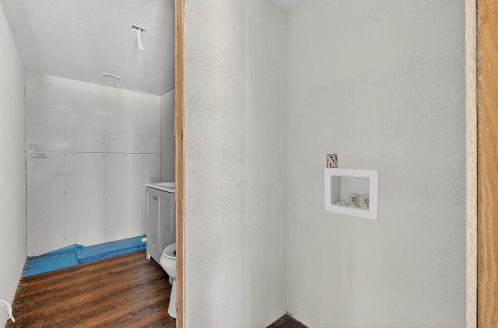 1066 High Point Drive Property Photo 11