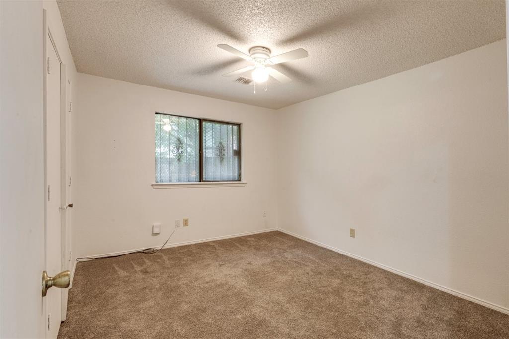 902 Wayne Avenue Property Photo 9