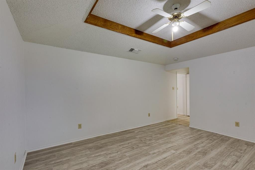 902 Wayne Avenue Property Photo 13