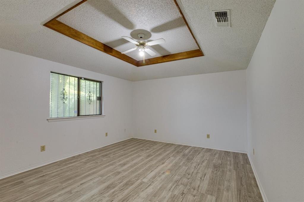 902 Wayne Avenue Property Photo 14