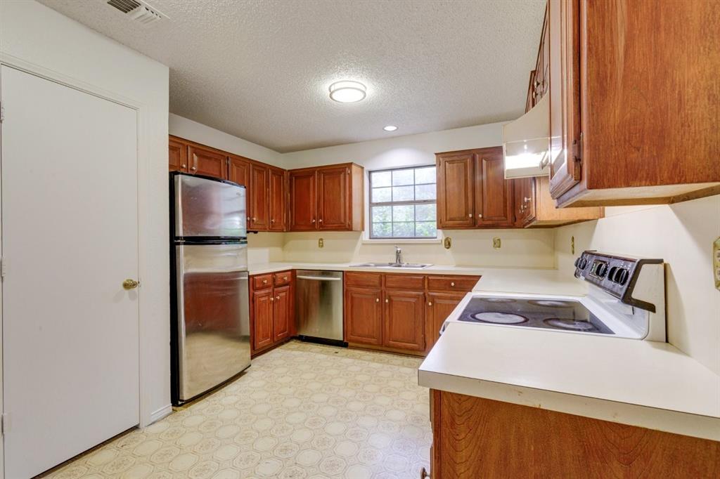 902 Wayne Avenue Property Photo 18