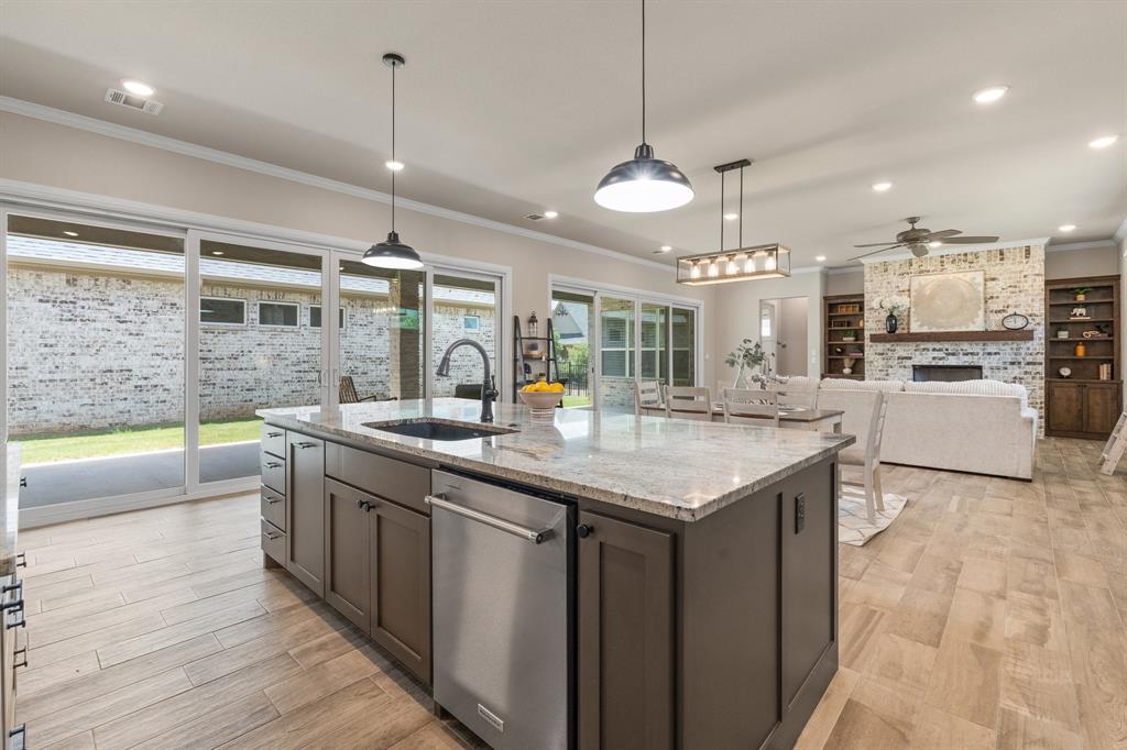 2407 Vineyard Drive Property Photo 10