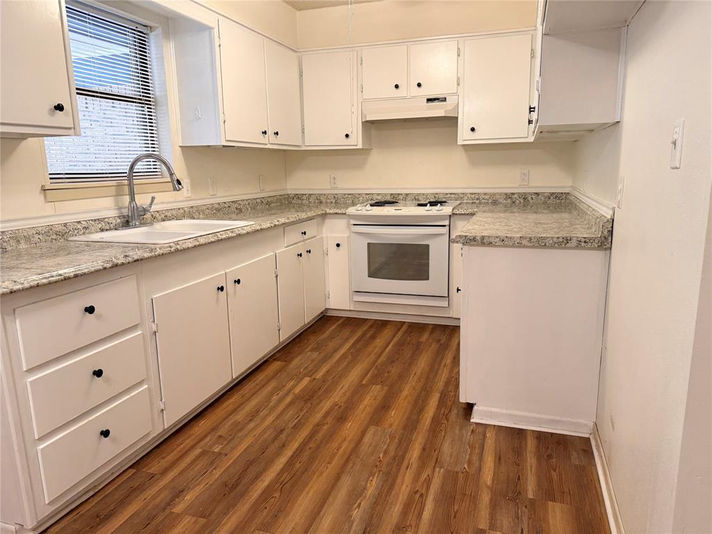 305 S Cleveland Avenue Property Photo 16