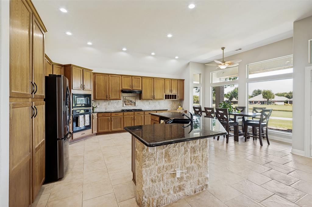 9908 Countryside Drive Property Photo 7