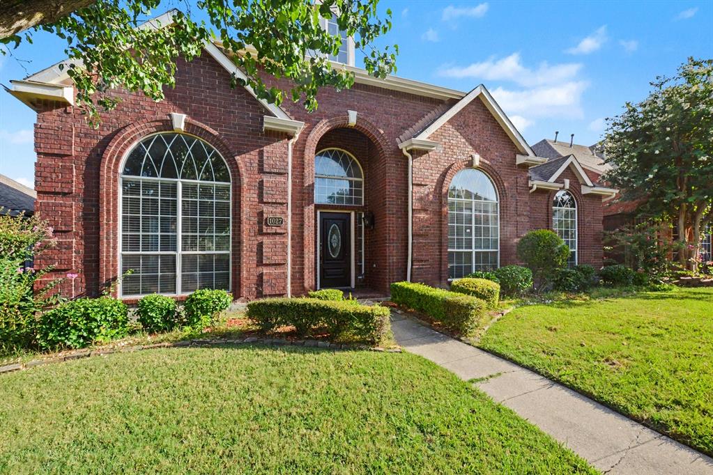 1027 Creek Bend Property Photo 1