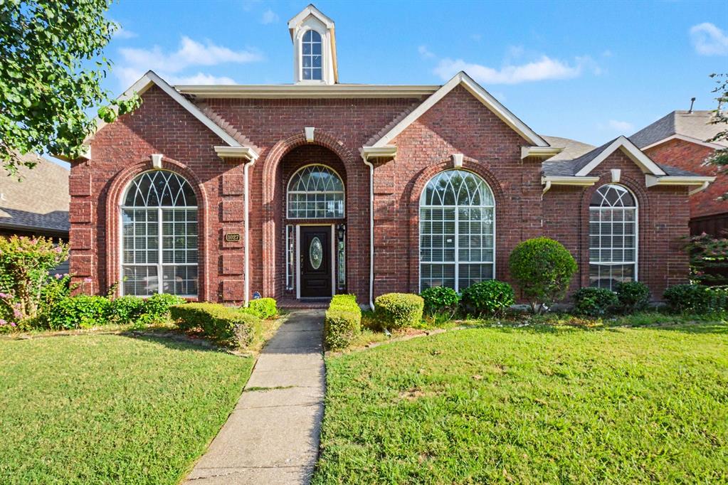 1027 Creek Bend Property Photo 2