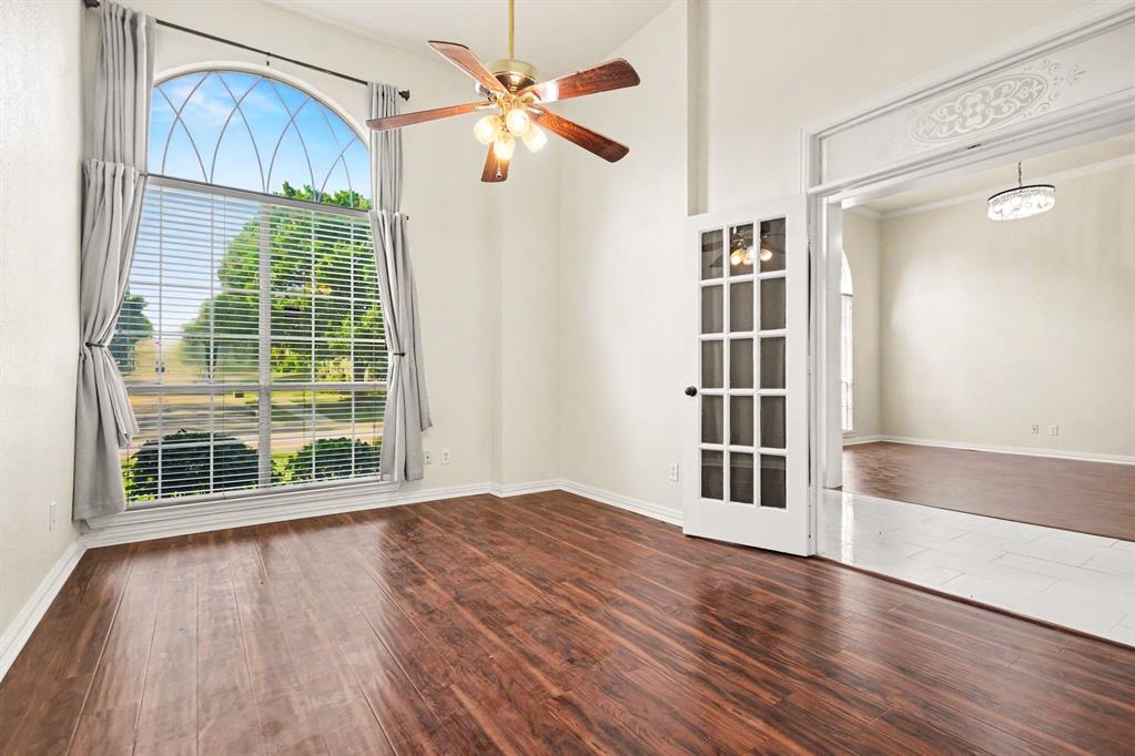 1027 Creek Bend Property Photo 12