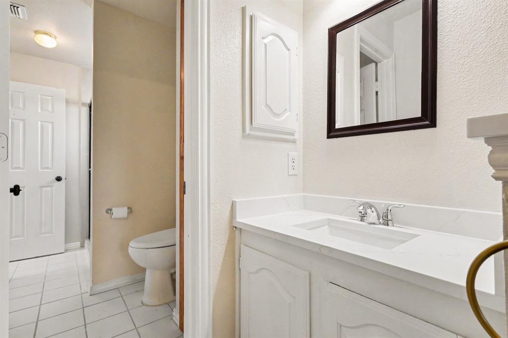 1027 Creek Bend Property Photo 17
