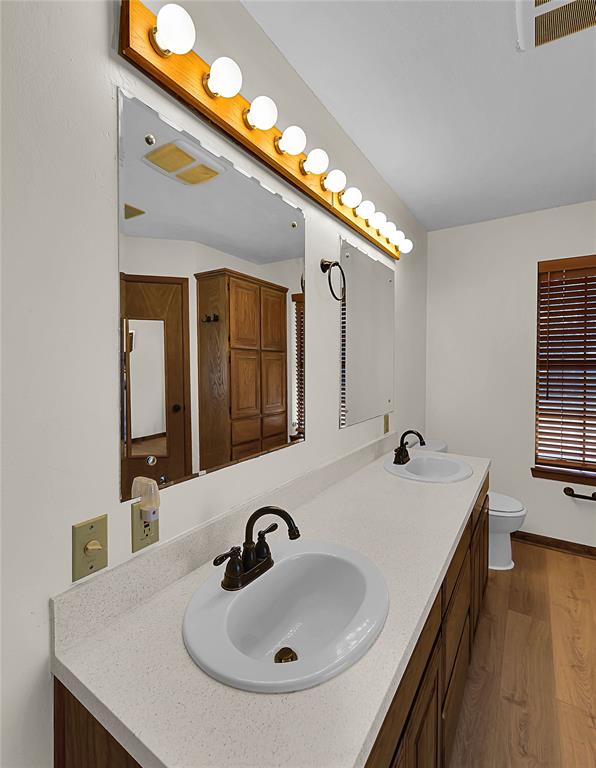 321 County Road 4275 Property Photo 25
