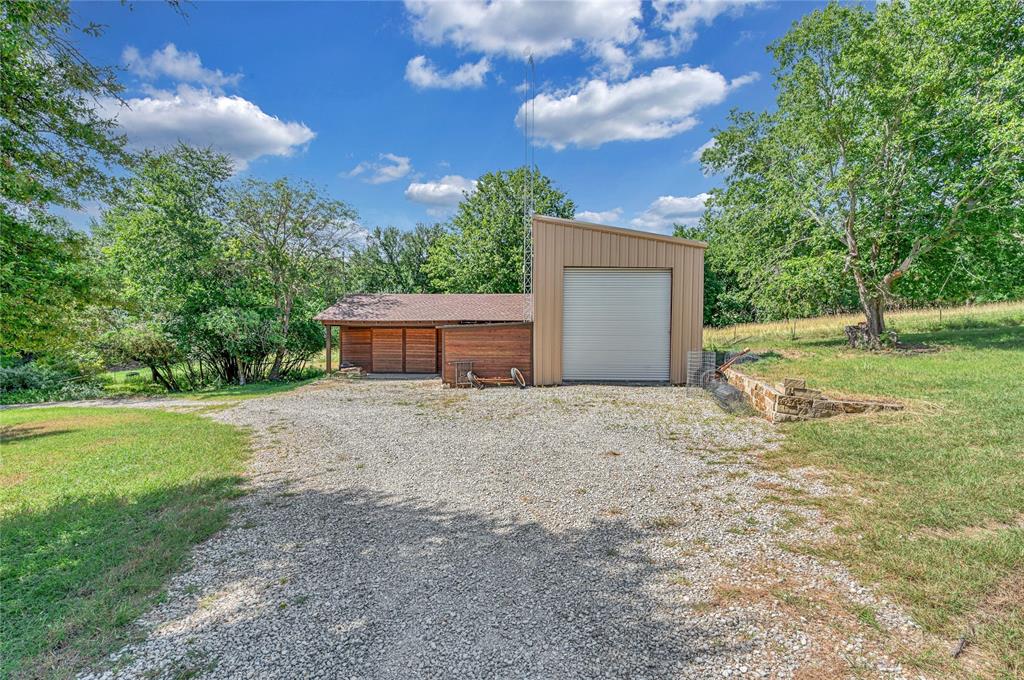 321 County Road 4275 Property Photo 33