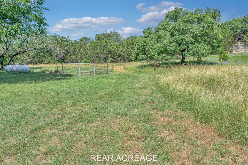 321 County Road 4275 Property Photo 35