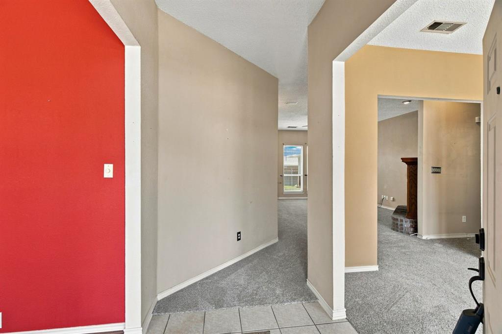 740 Amhurst Court Property Photo 3