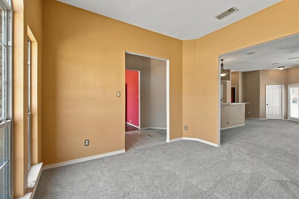 740 Amhurst Court Property Photo 6