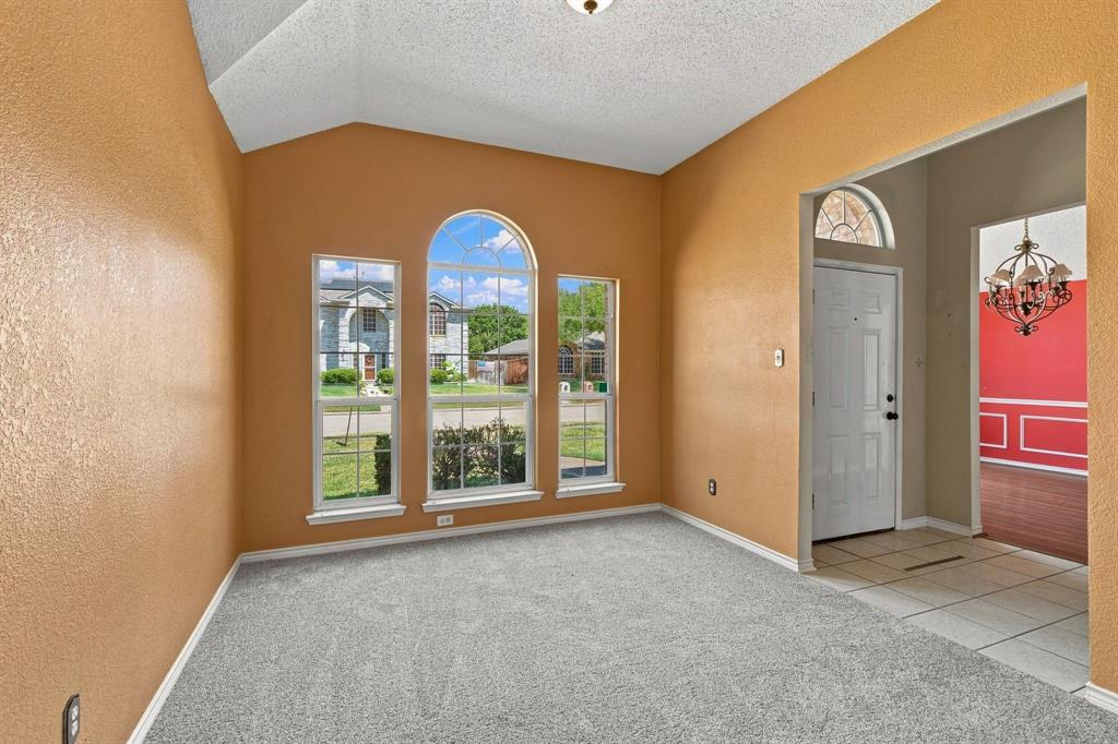 740 Amhurst Court Property Photo 7