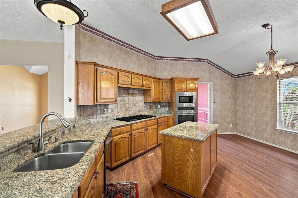 740 Amhurst Court Property Photo 17