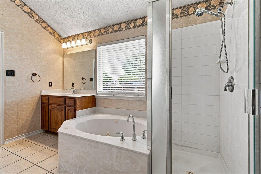 740 Amhurst Court Property Photo 24