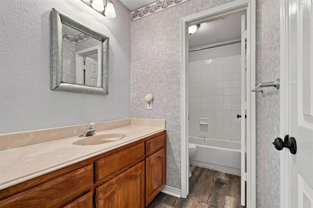 740 Amhurst Court Property Photo 29