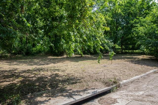 702 Fenet Street Property Photo 3