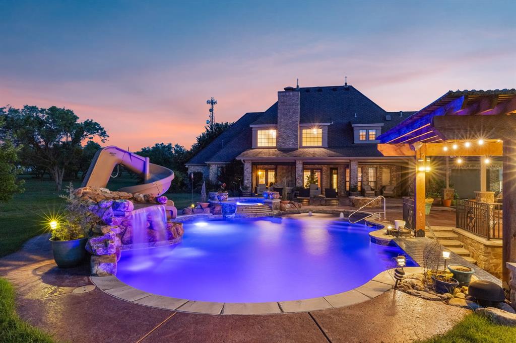 2524 State Highway 79 S Property Photo 5