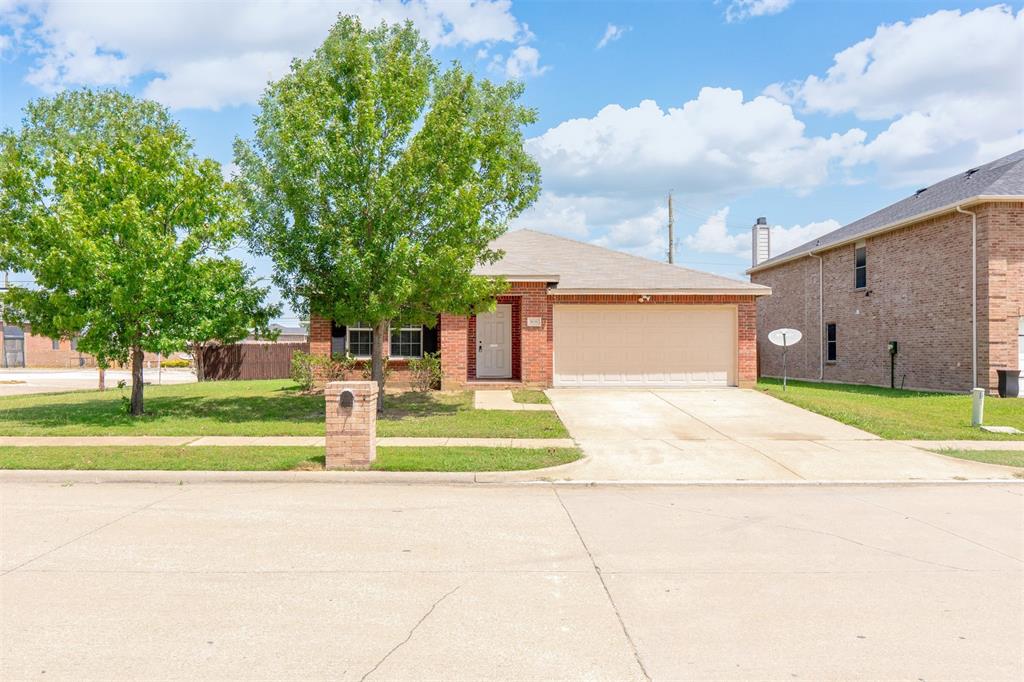 806 White Fields Way Property Photo 1