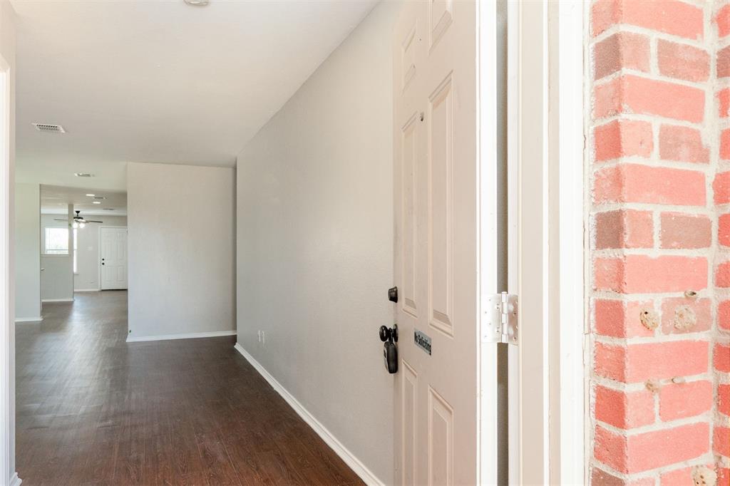 806 White Fields Way Property Photo 2