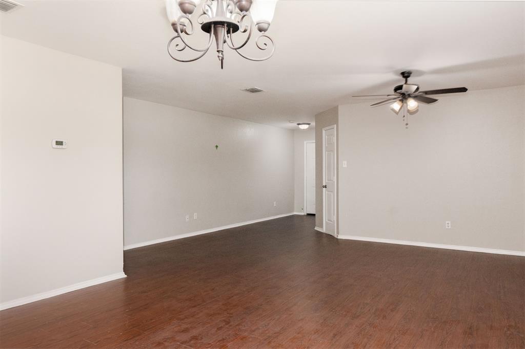 806 White Fields Way Property Photo 8