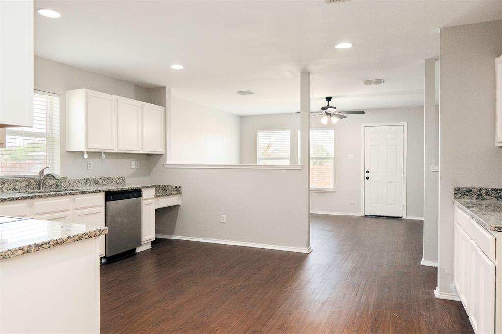 806 White Fields Way Property Photo 9