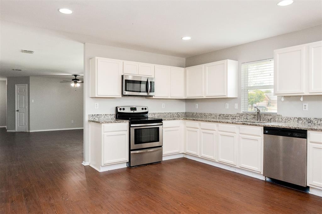 806 White Fields Way Property Photo 10