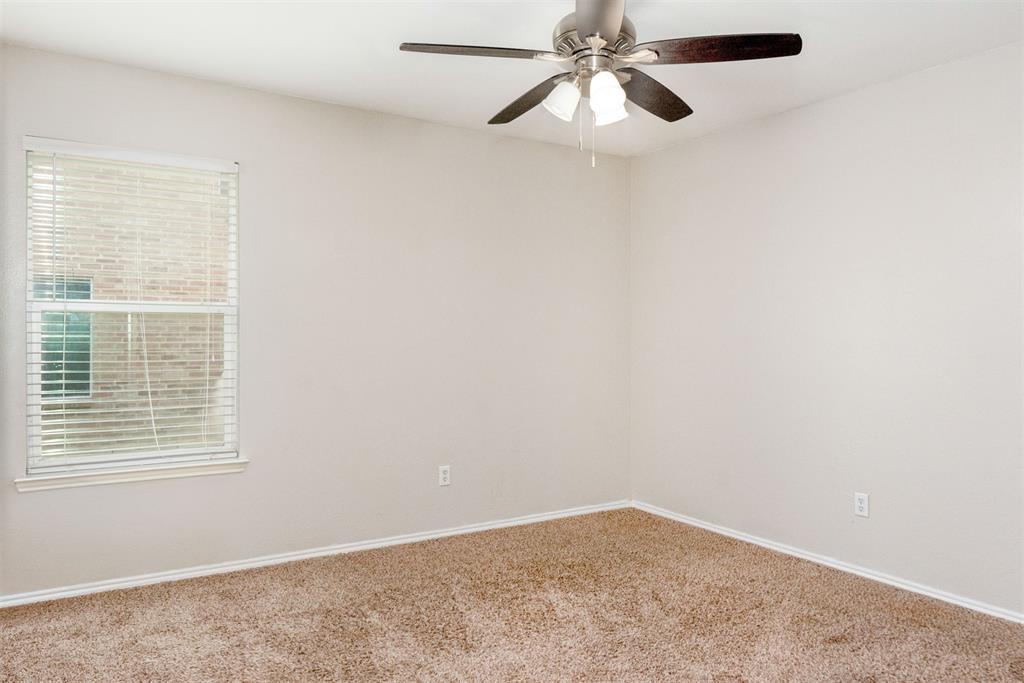 806 White Fields Way Property Photo 18