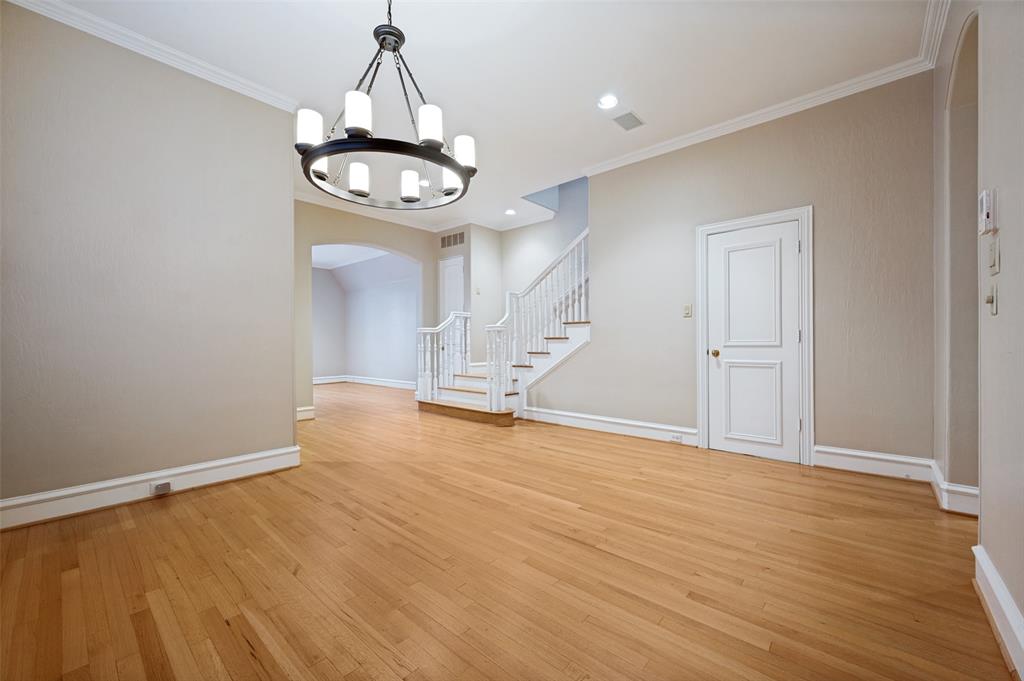 3448 Granada Avenue Property Photo 6