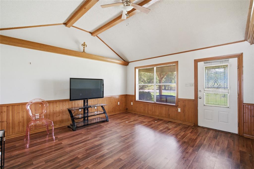 3200 Fairview Road Property Photo 6
