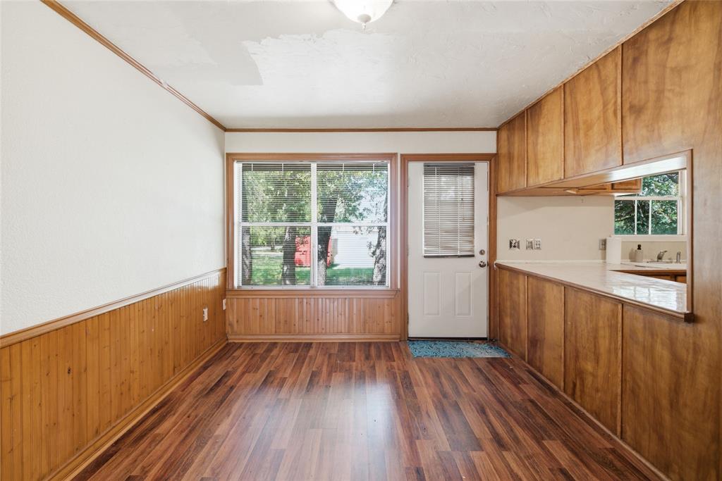 3200 Fairview Road Property Photo 15