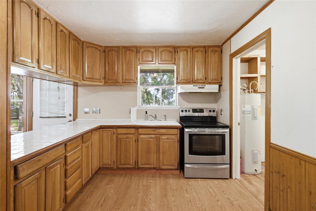 3200 Fairview Road Property Photo 16