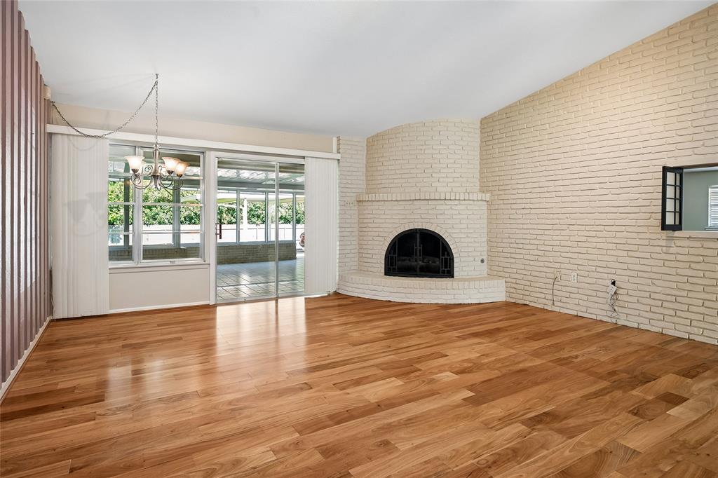1204 Springwood Court Property Photo 6