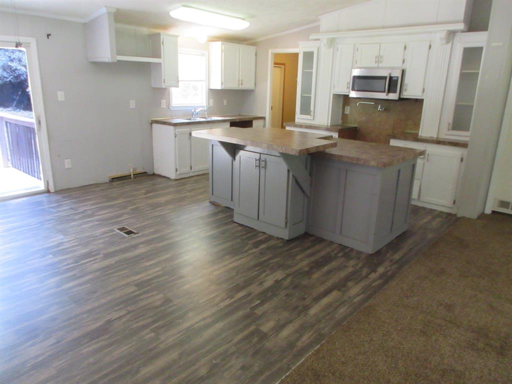 440 N Forrest Road Property Photo 5