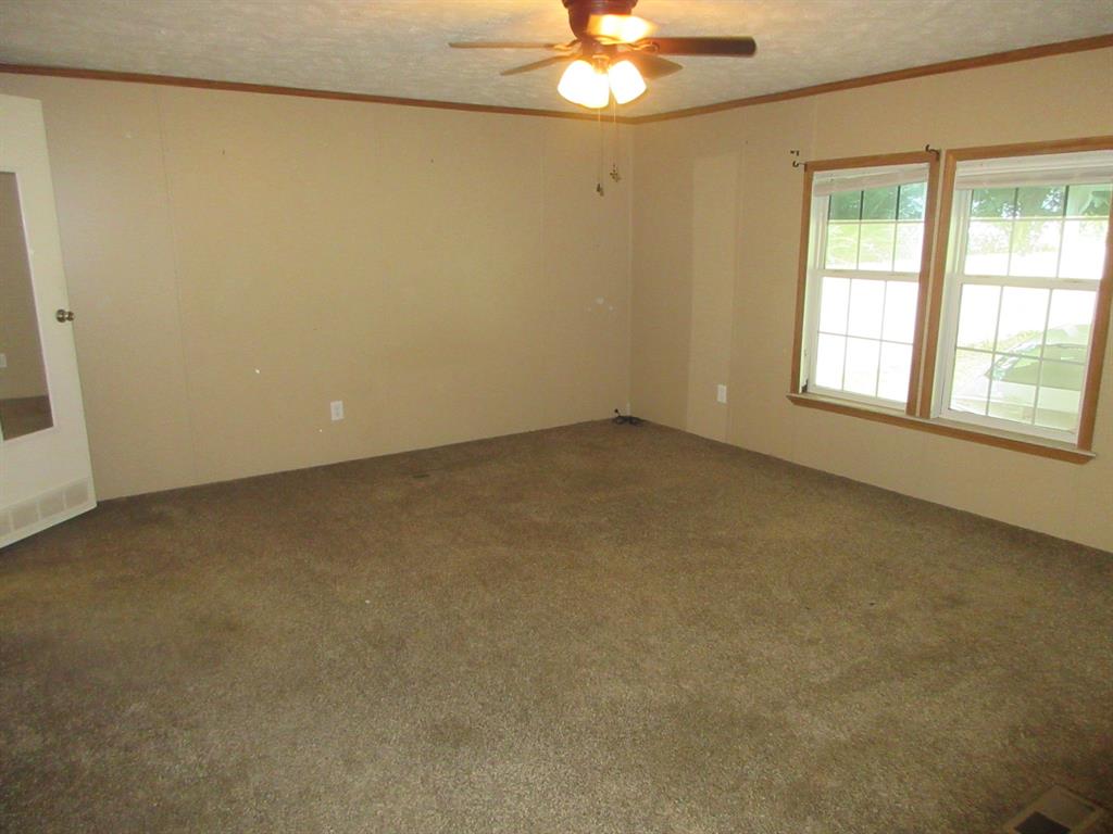 440 N Forrest Road Property Photo 9