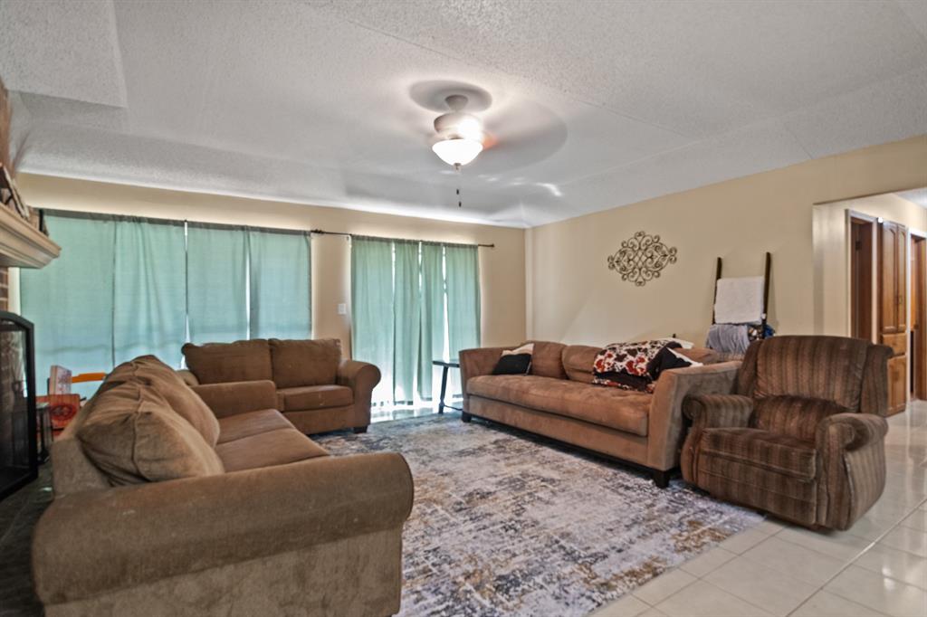 206 Carr Drive Property Photo 3