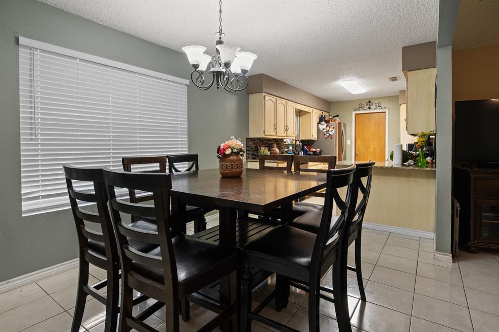 206 Carr Drive Property Photo 8