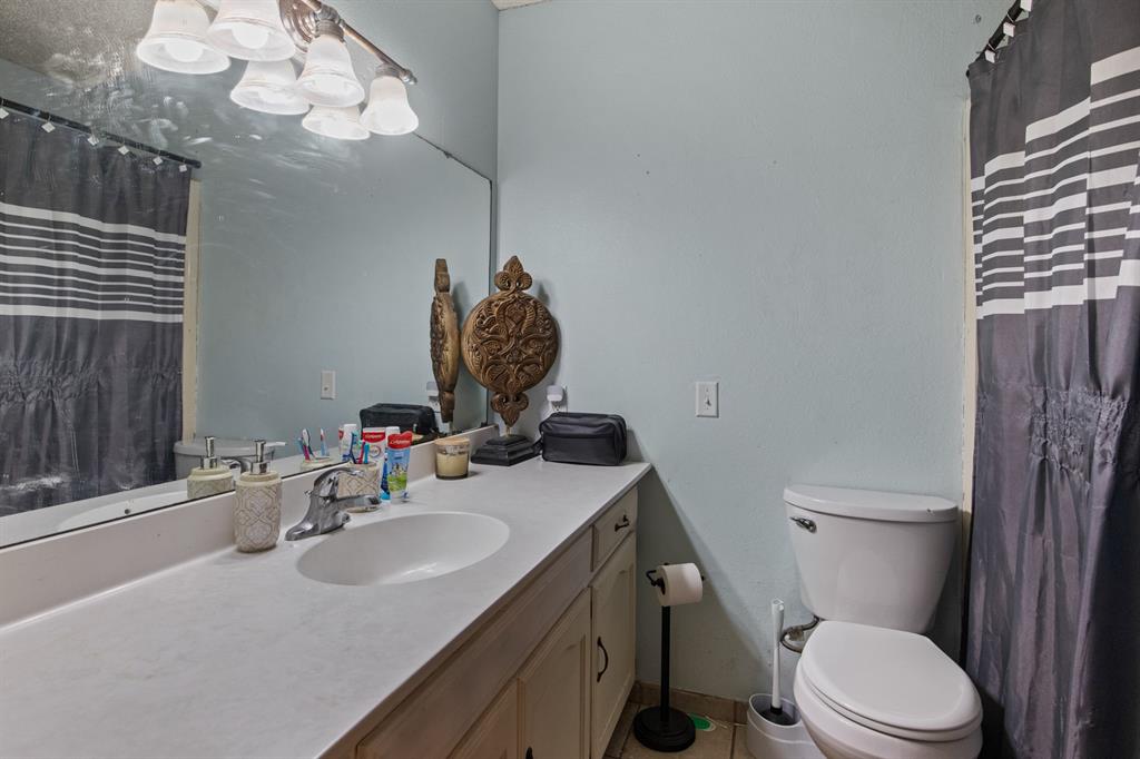 206 Carr Drive Property Photo 13