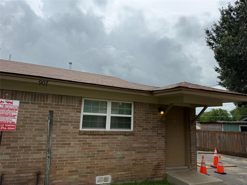 907 S Mesquite Street 907A Property Photo 1