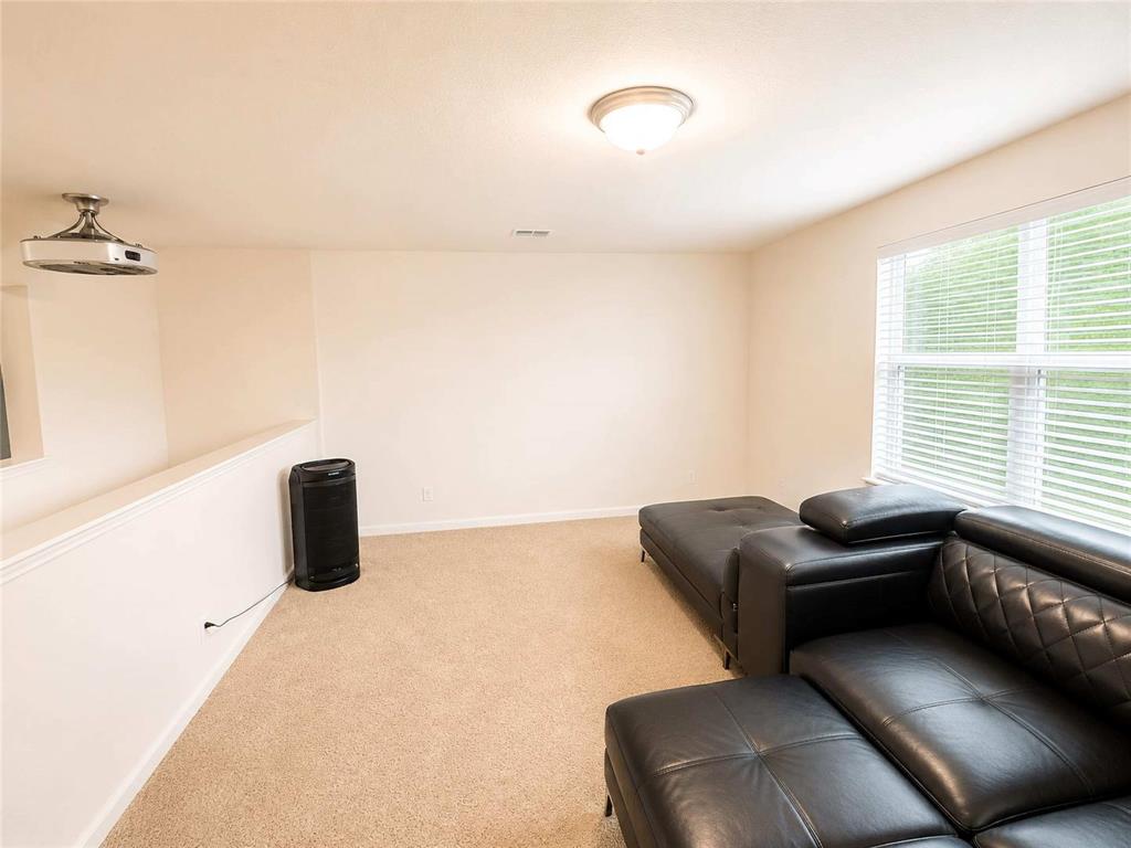 111 Golden Eagle Court Property Photo 8