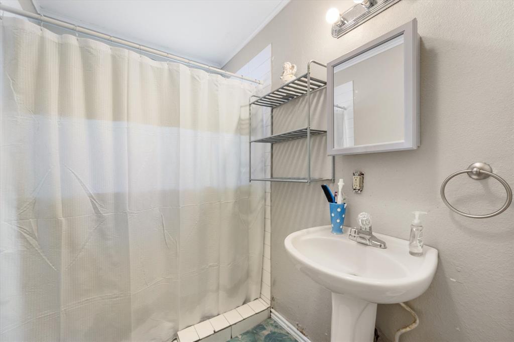 302 S 38th Street Property Photo 7