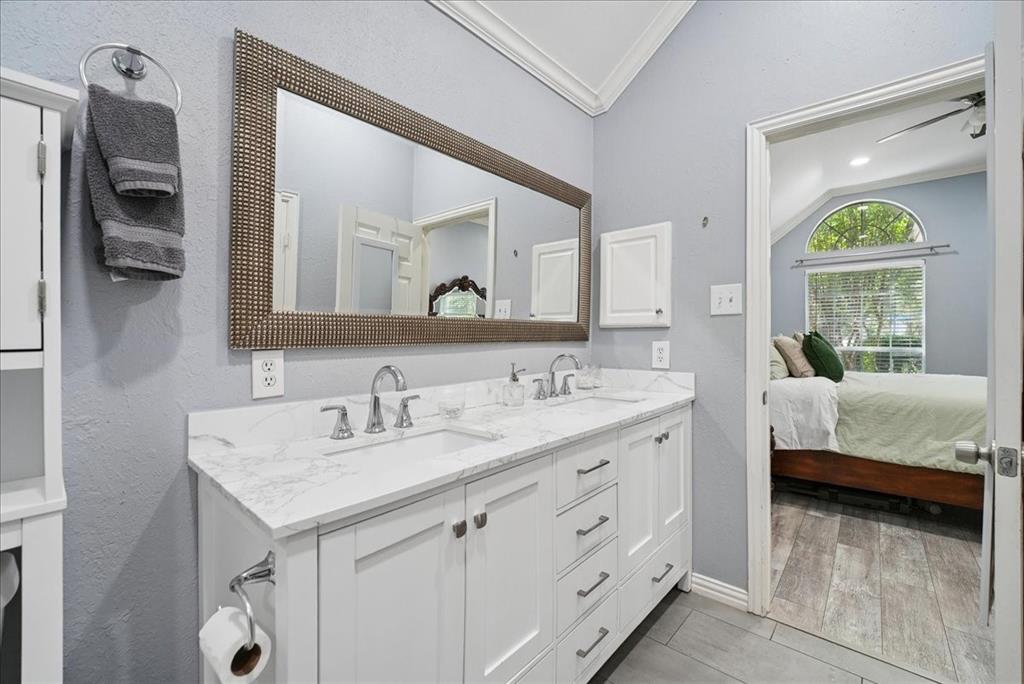 3173 Riverside Drive Property Photo 19