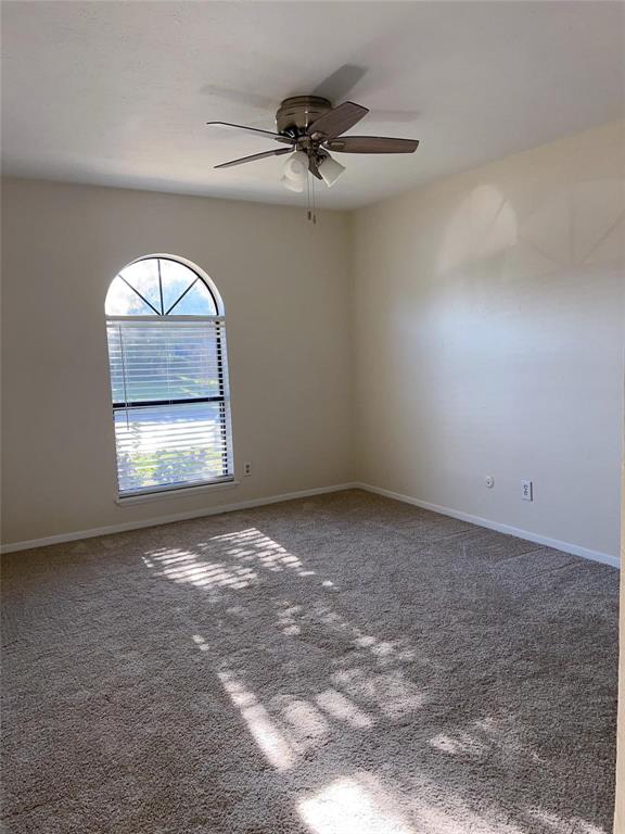629 Wandering Way Drive Property Photo 6