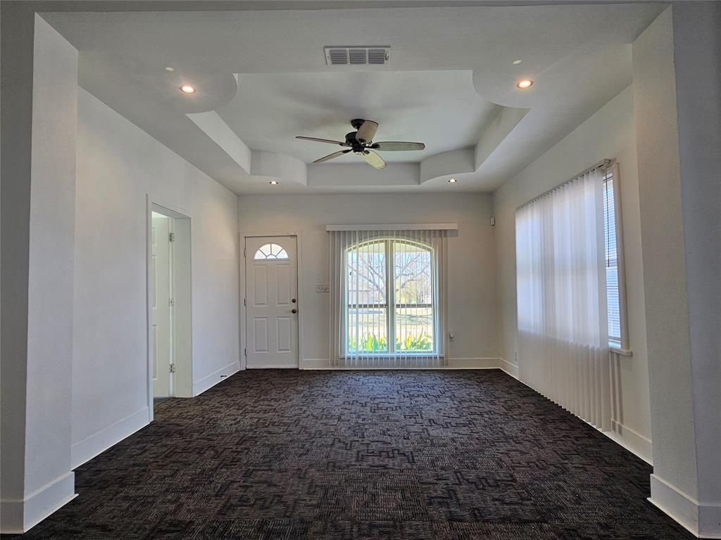 101 S Walnut Avenue Property Photo 5