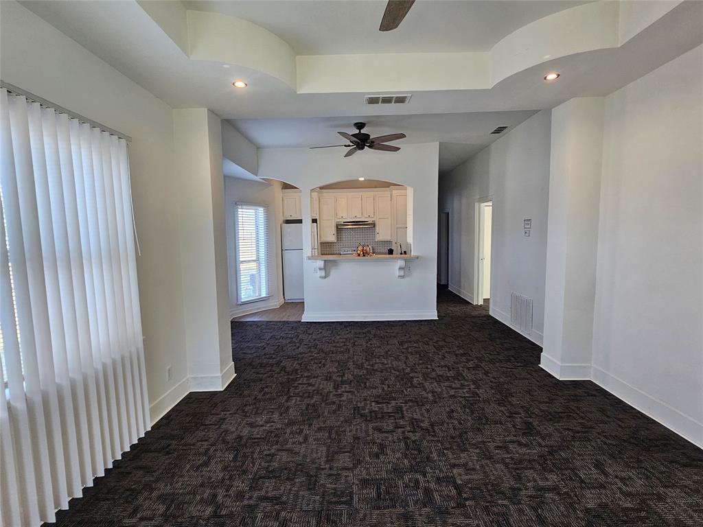 101 S Walnut Avenue Property Photo 6