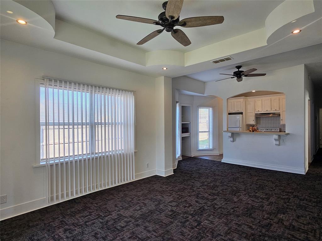 101 S Walnut Avenue Property Photo 7