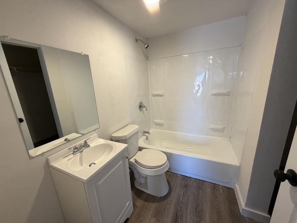 3002 1st Pl Property Photo 4