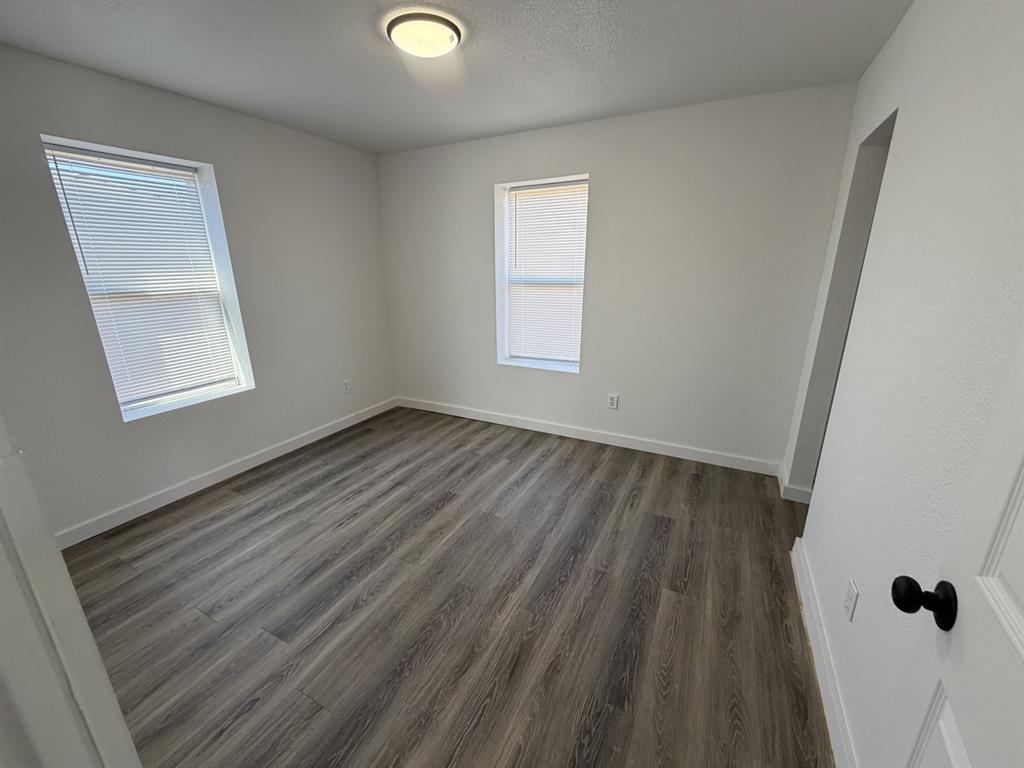 3002 1st Pl Property Photo 6